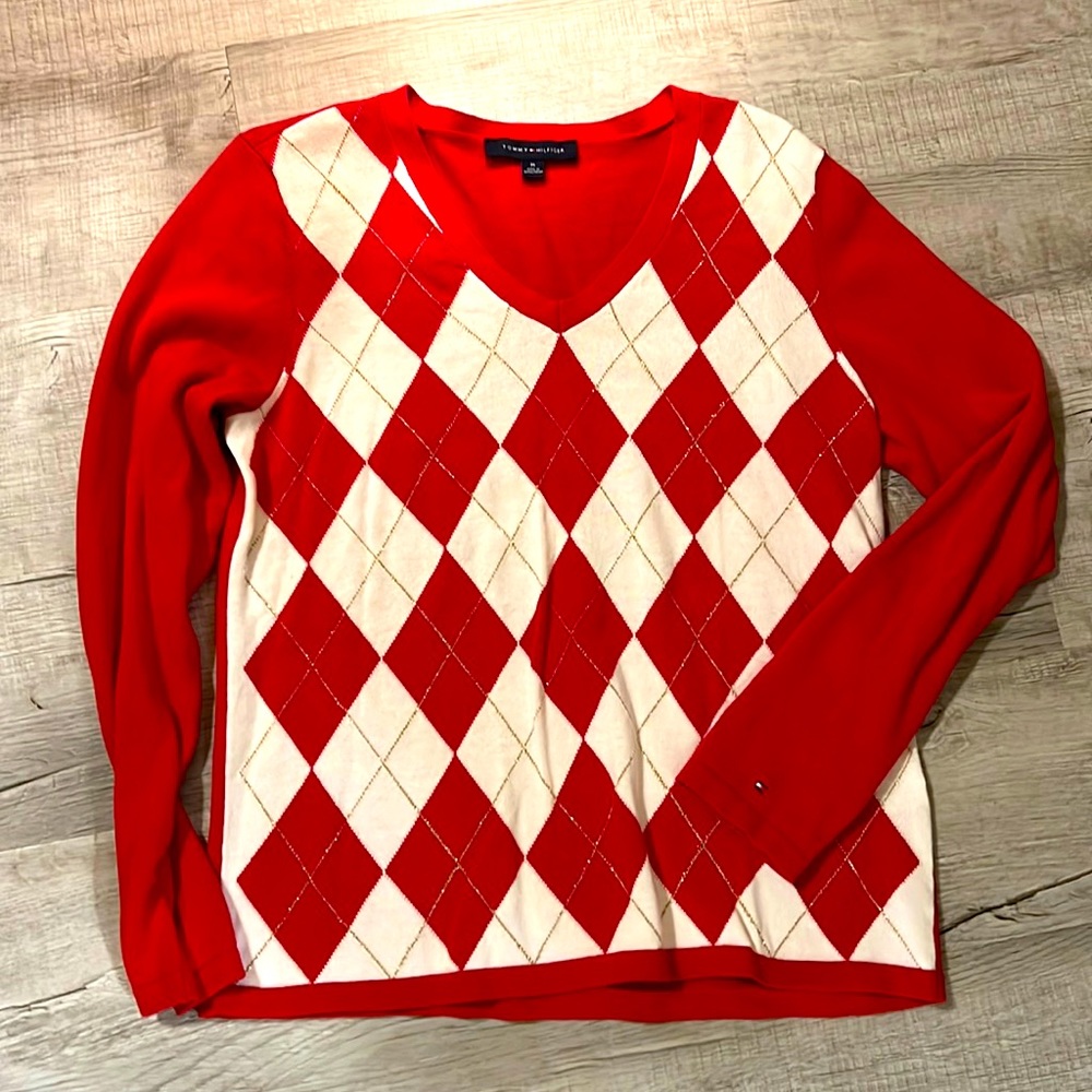 Tommy Hilfiger lightweight argyle style sweater. Not heavy or hot. Worn once.